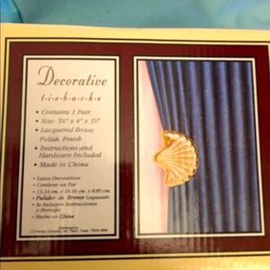 Set of Scallop Shell Drapery Tie Backs Brass